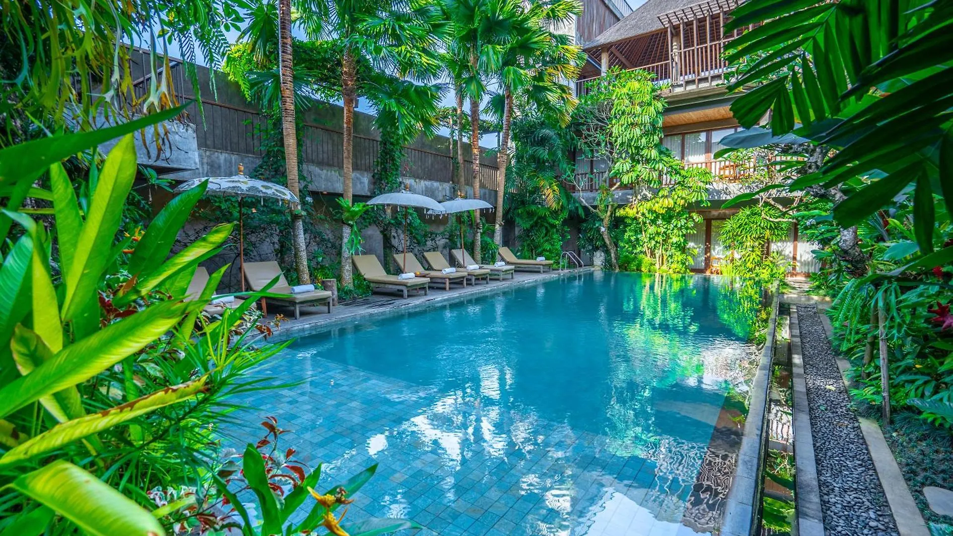 Purana Suite Ubud 5*, ウブド インドネシア