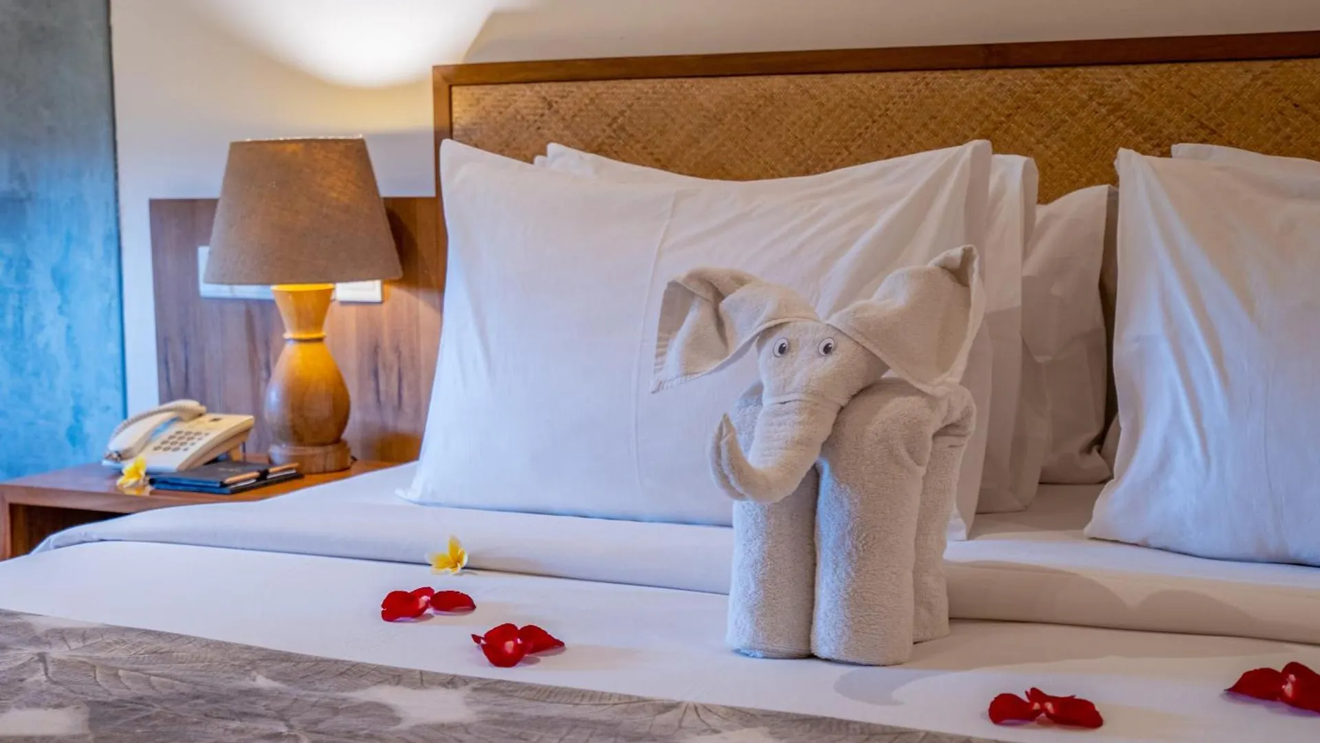 Purana Suite Ubud ホテル ウブド