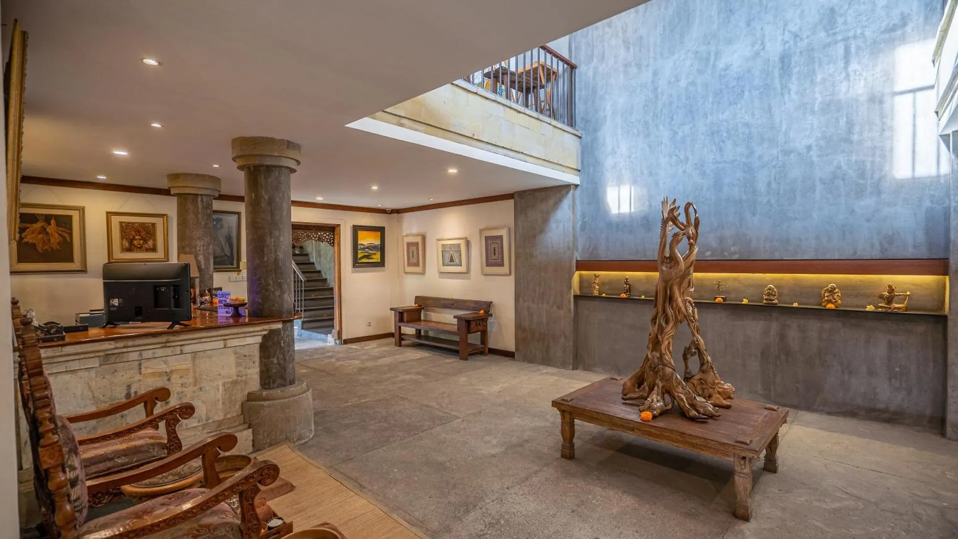 Purana Suite Ubud 5*, ウブド