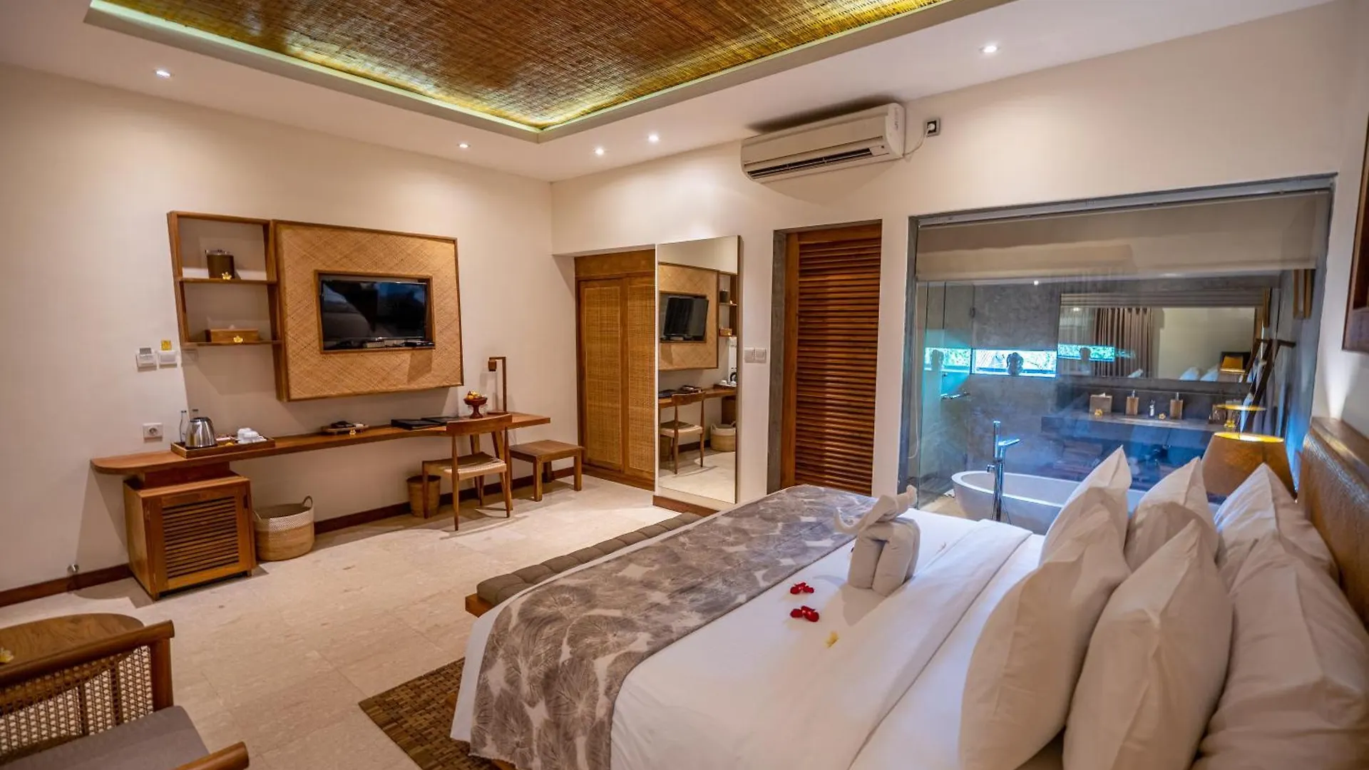 Purana Suite Ubud