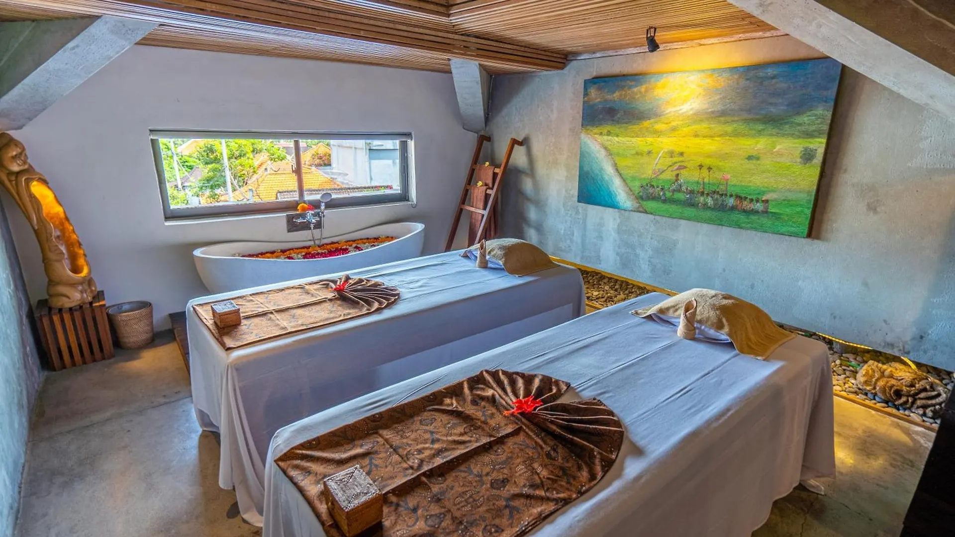 ホテル Purana Suite Ubud