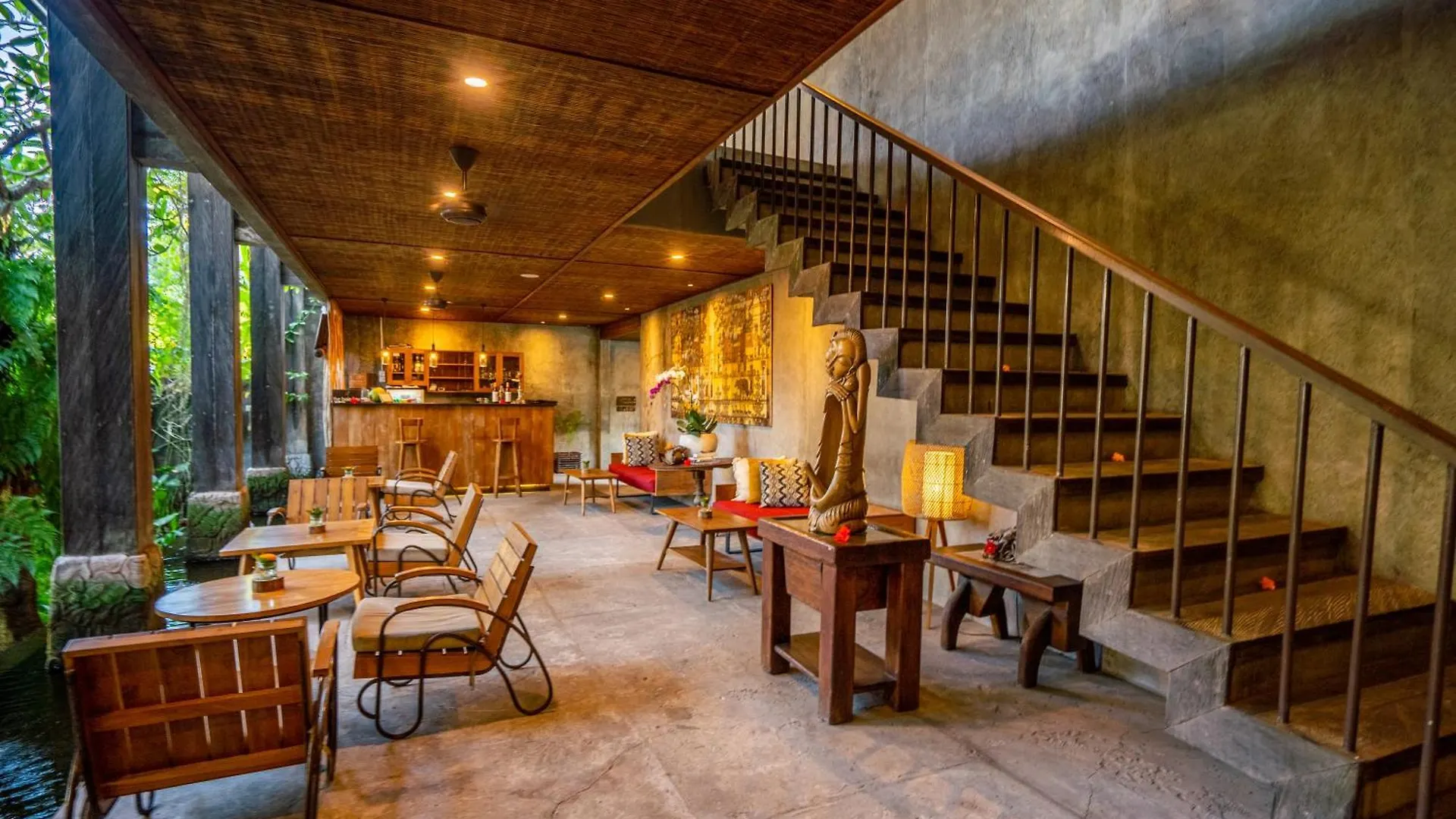 Purana Suite Ubud 5*, ウブド インドネシア