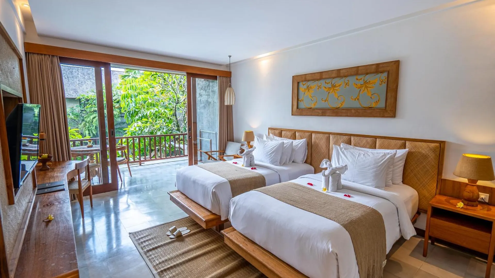 Purana Suite Ubud Otel