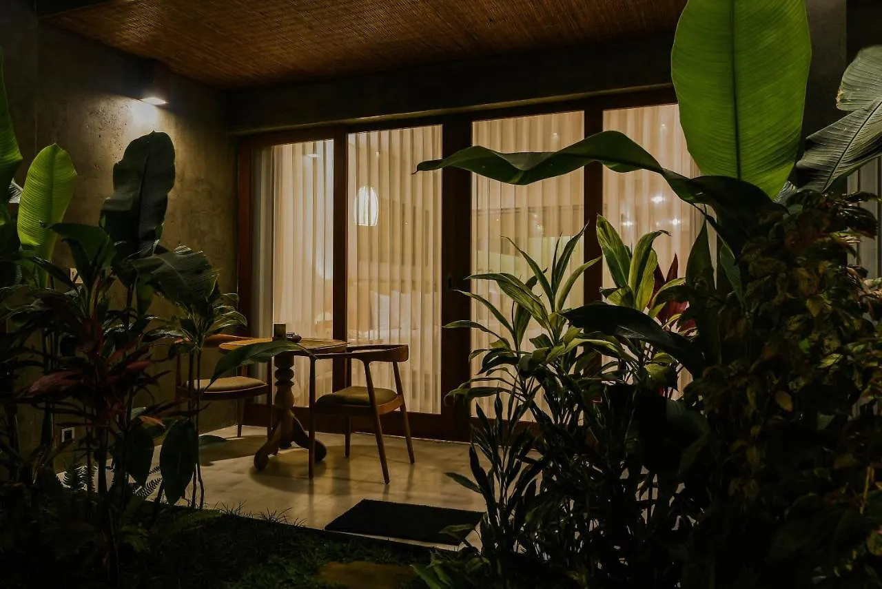 Purana Suite Ubud Otel