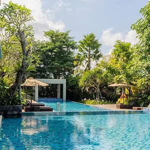 Royal Kamuela Villas&suites At Monkey Forest Resort